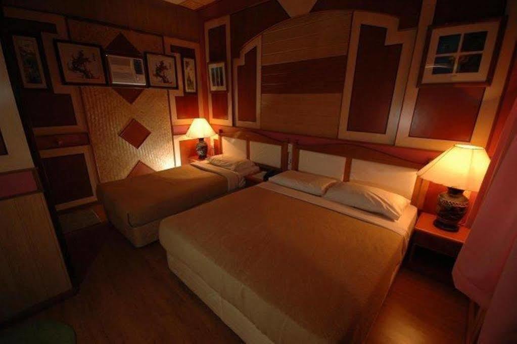 Shari La Island Resort Kampong Pasir Hantu Zewnętrze zdjęcie