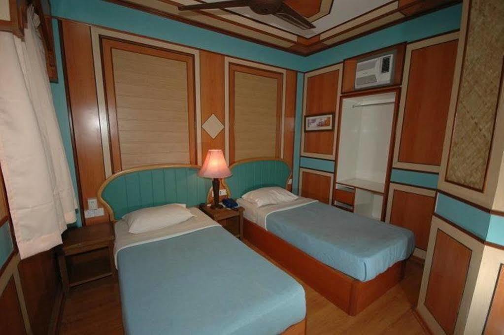 Shari La Island Resort Kampong Pasir Hantu Zewnętrze zdjęcie