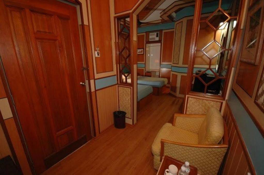Shari La Island Resort Kampong Pasir Hantu Zewnętrze zdjęcie