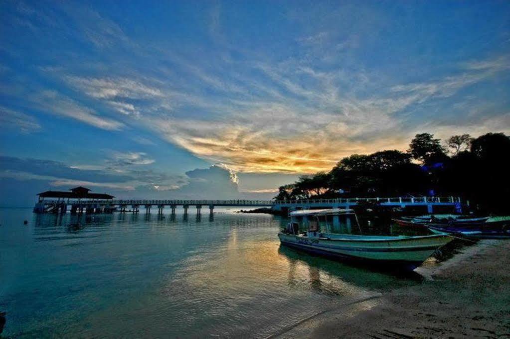 Shari La Island Resort Kampong Pasir Hantu Zewnętrze zdjęcie